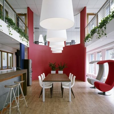 Care Schadeherstel Amstelveen
Ahrend NV / ViaVorm
Mei 2004